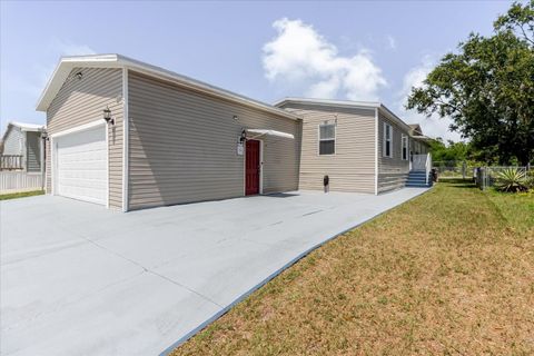8471 FANTASIA PARK WAY RIVERVIEW FL 33578