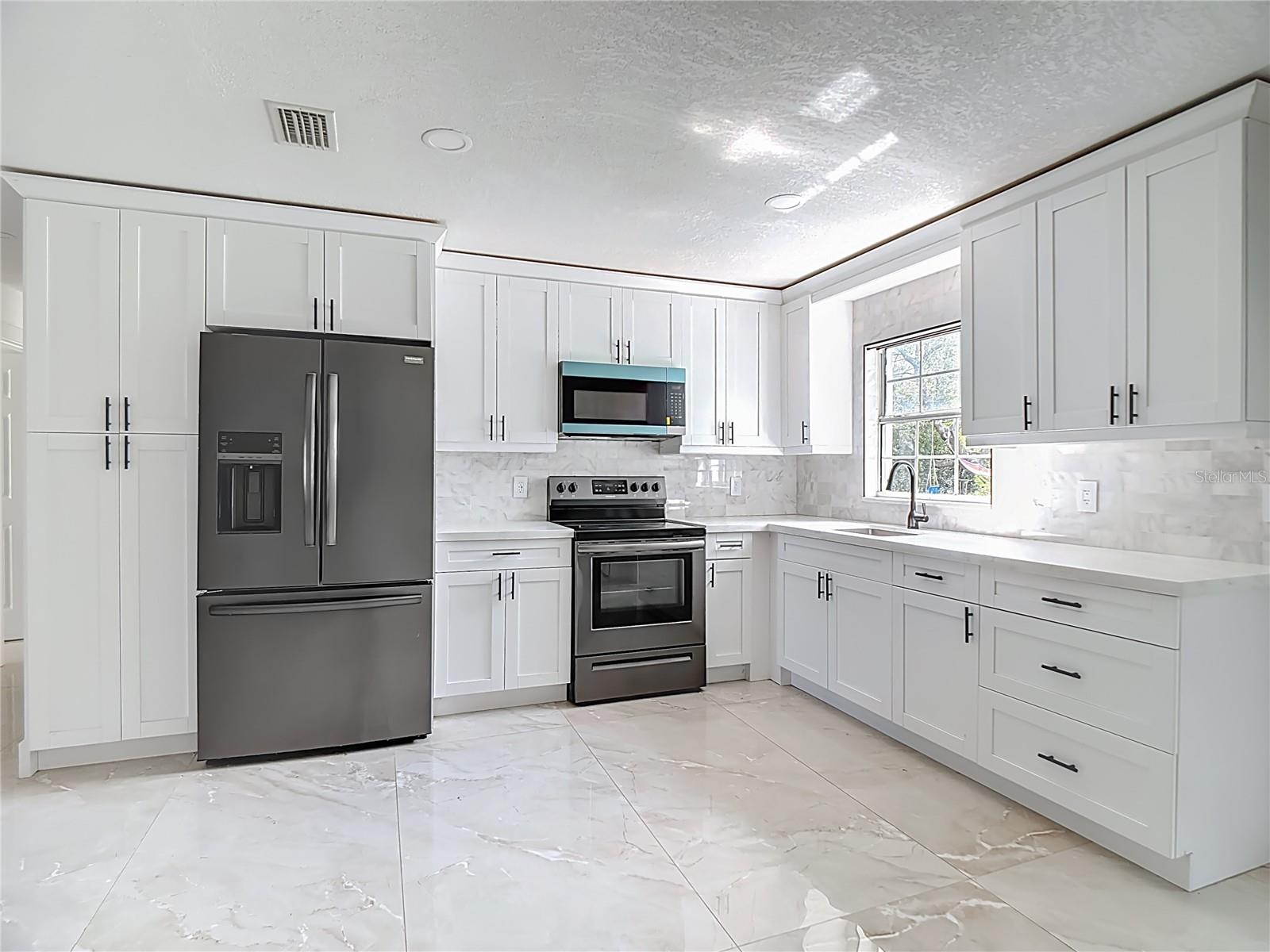 GROVE ESTATES SECOND ADD - Residential