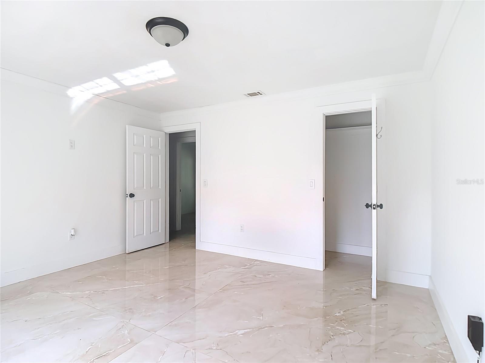 GROVE ESTATES SECOND ADD - Residential