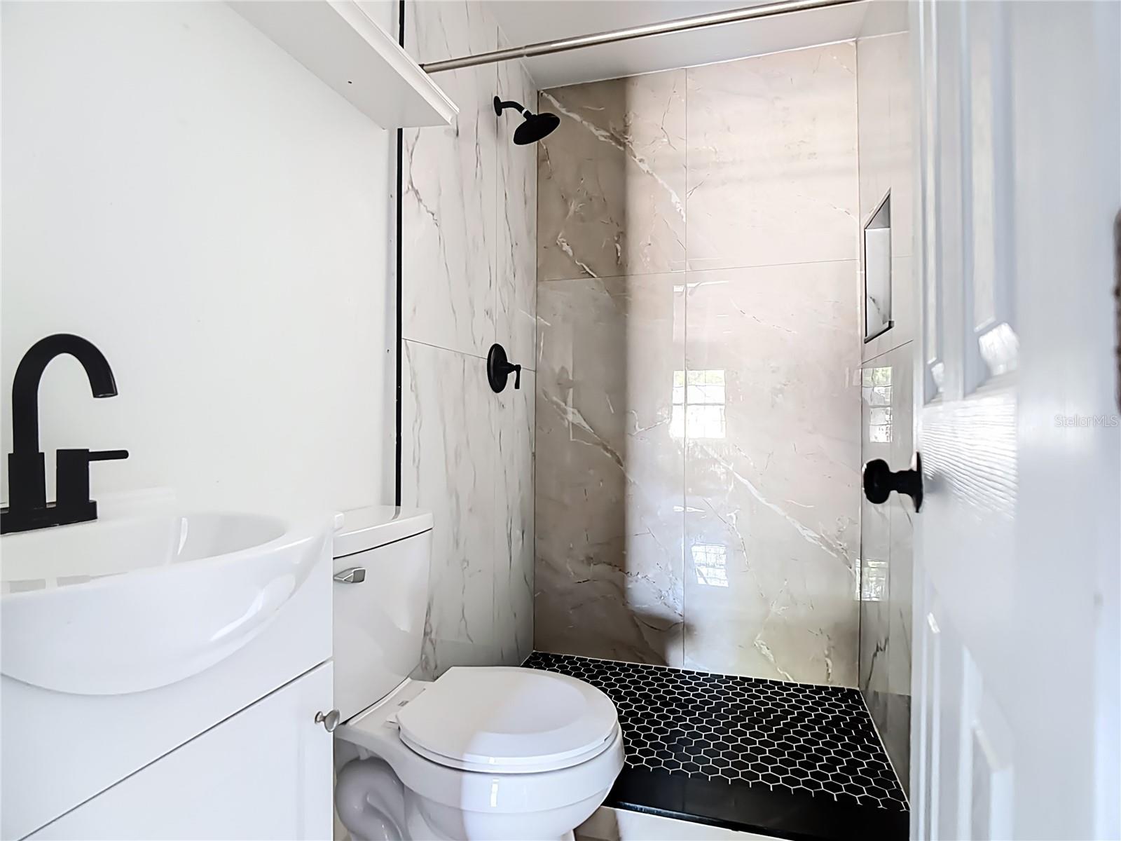 GROVE ESTATES SECOND ADD - Residential