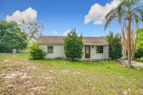 201 VALENCIA DRIVE AUBURNDALE FL 33823