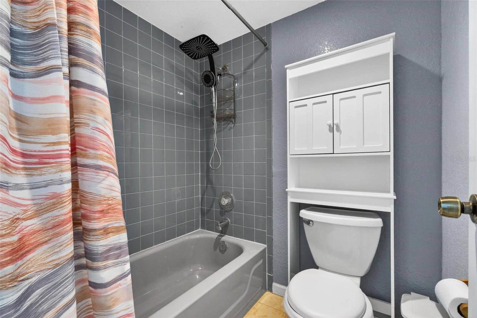 LAKE FOREST CONDO - Residential
