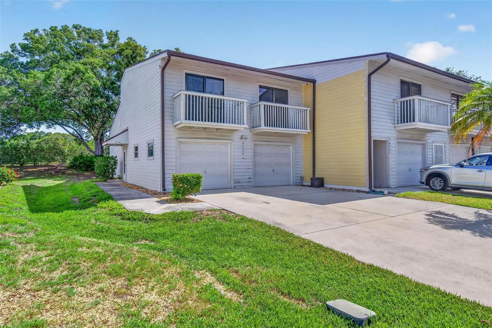 LAKE FOREST CONDO - Residential