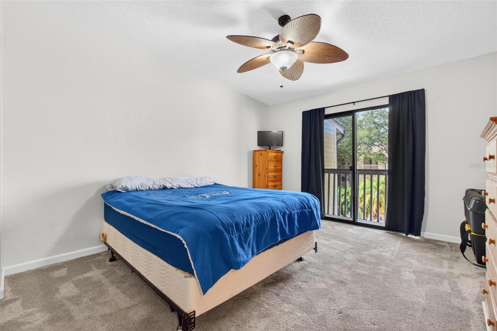 LAKE FOREST CONDO - Residential
