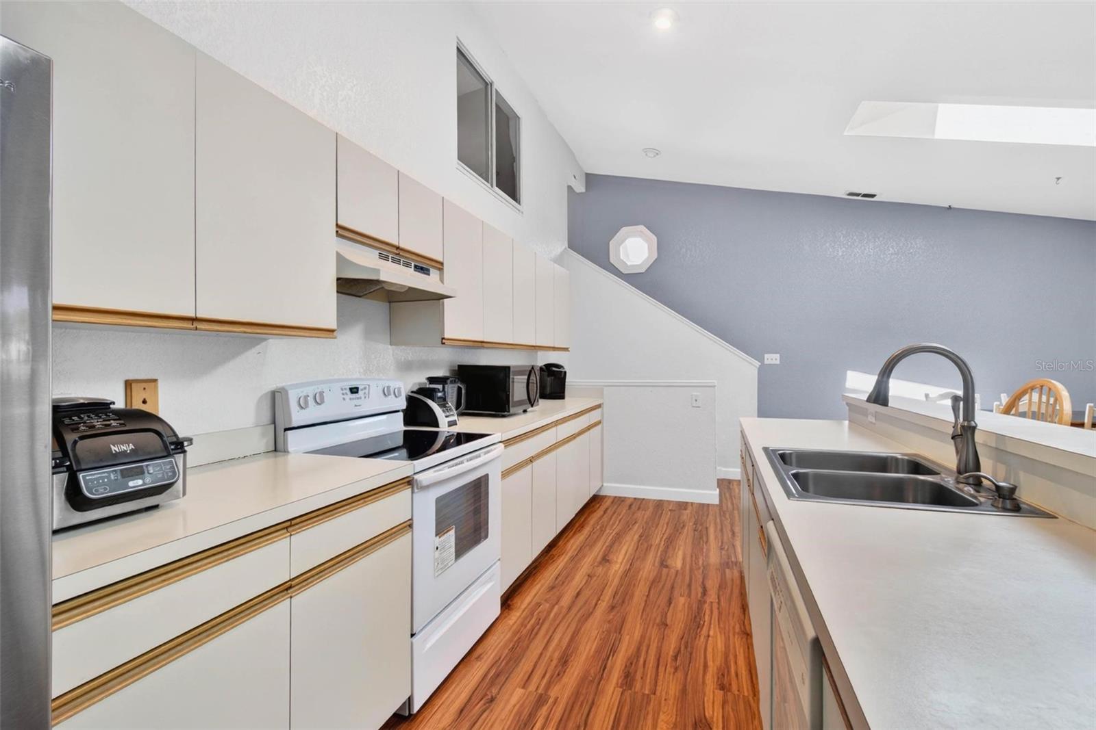 6389 93RD TERRACE N 4706