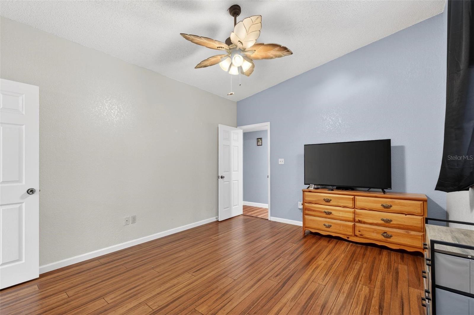 LAKE FOREST CONDO - Residential