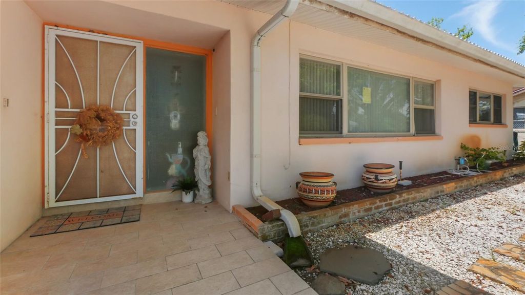 Photo of 4720 Coronado Way S, Gulfport, FL 33711 (MLS # TB8399620)