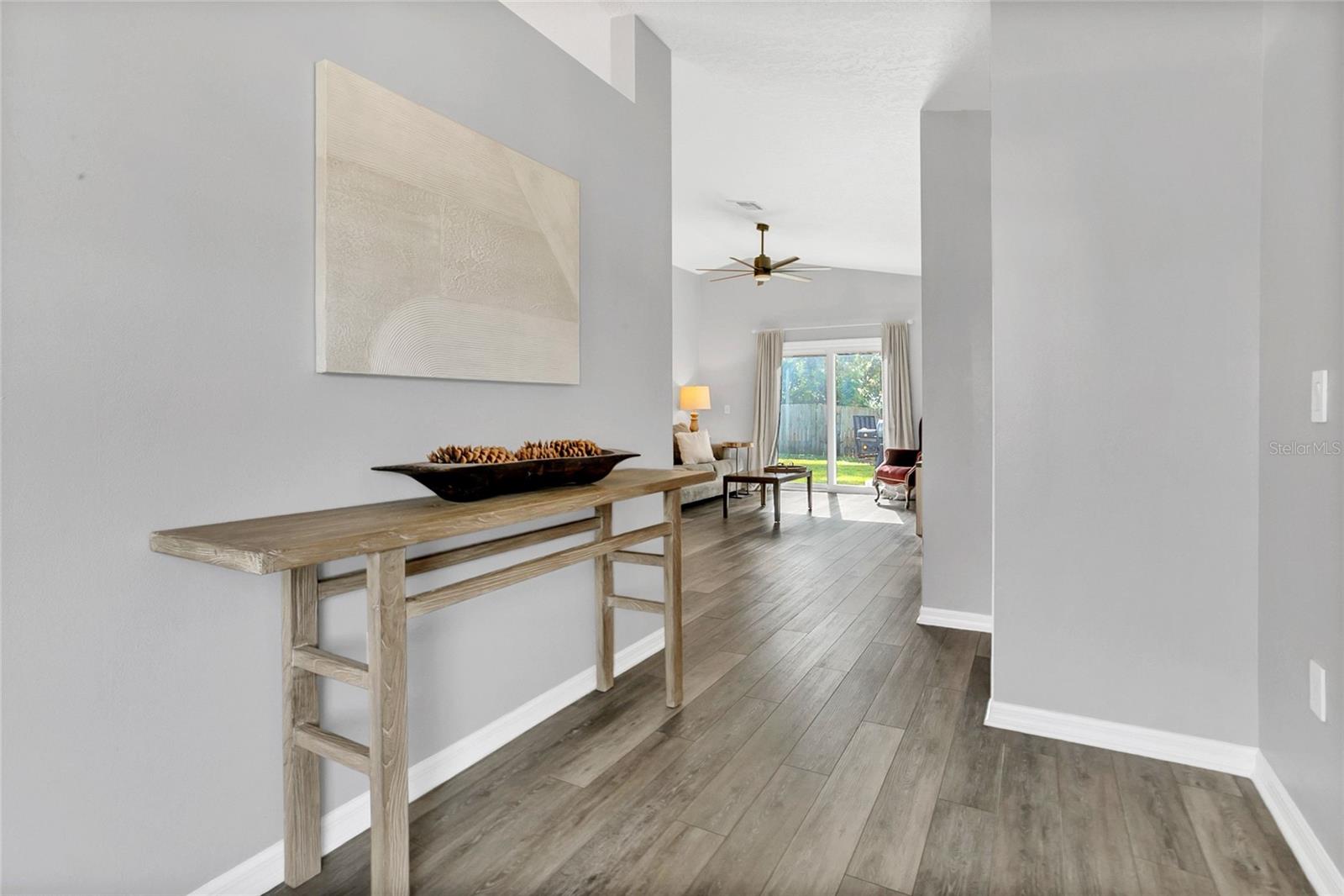 1367 WILLOW CREST DR