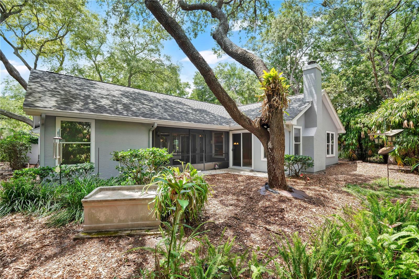 MISTY OAKS - Residential