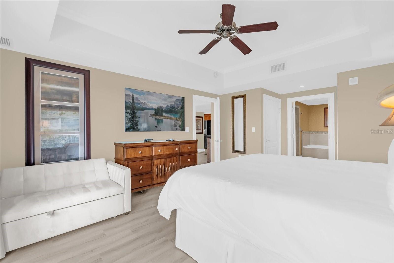 REUNION GRANDE CONDO - Residential