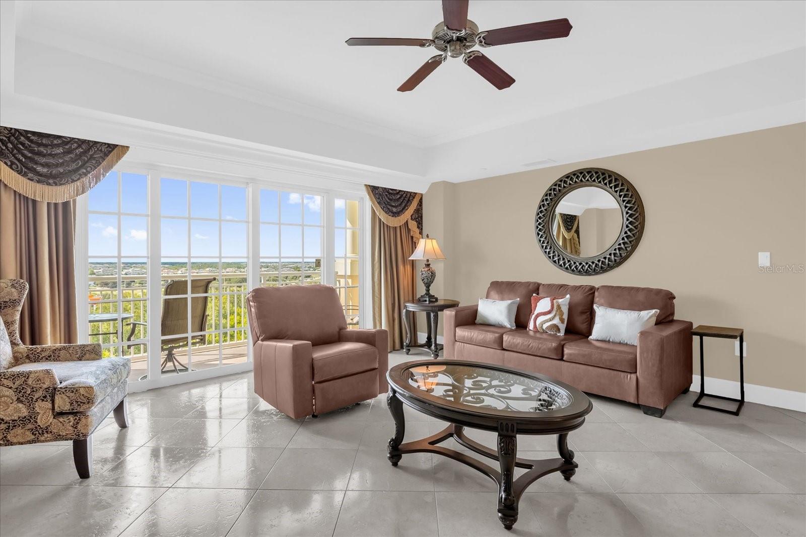 REUNION GRANDE CONDO - Residential