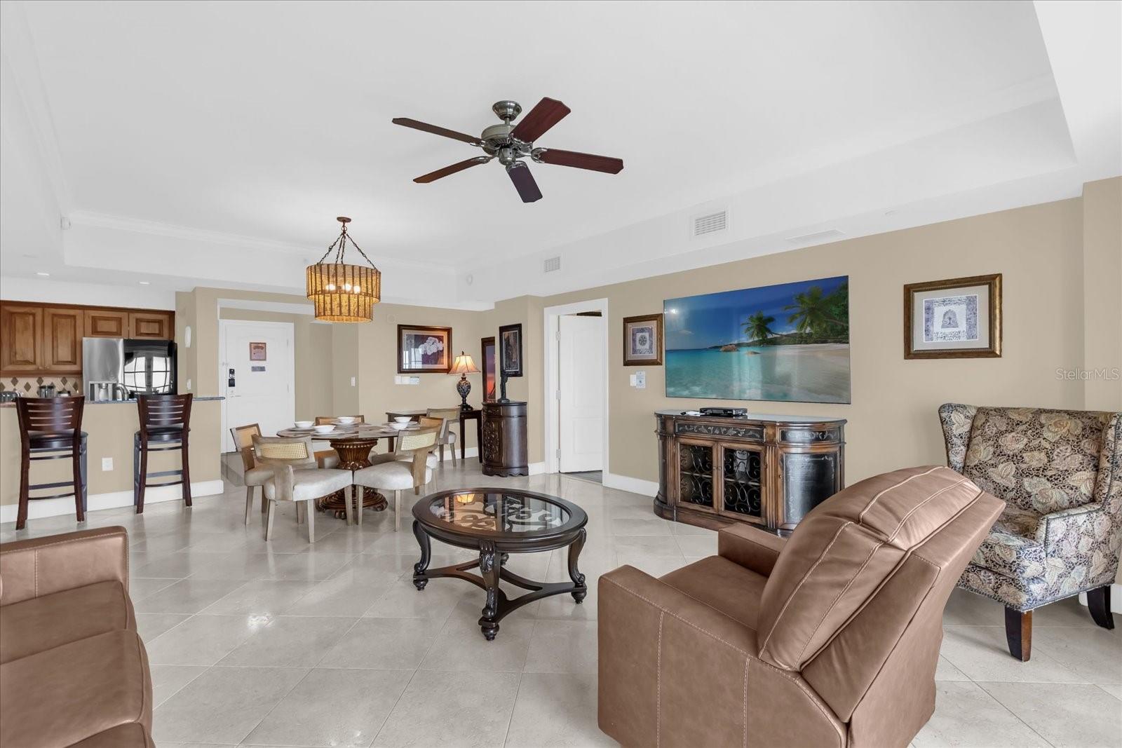 REUNION GRANDE CONDO - Residential