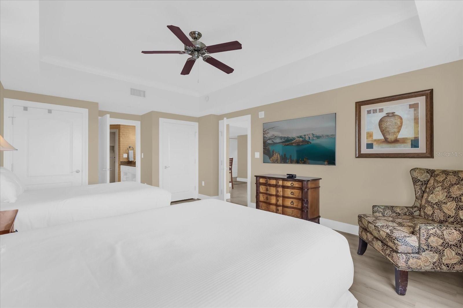 REUNION GRANDE CONDO - Residential