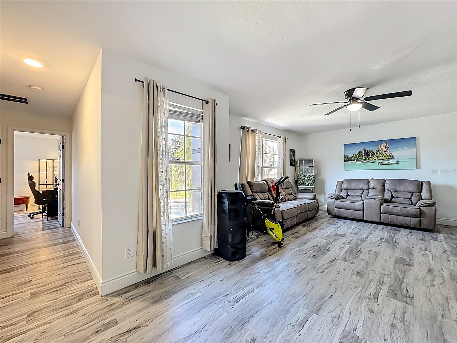 WINDROSE/SOUTHMEADOWUN 02 - Residential Lease