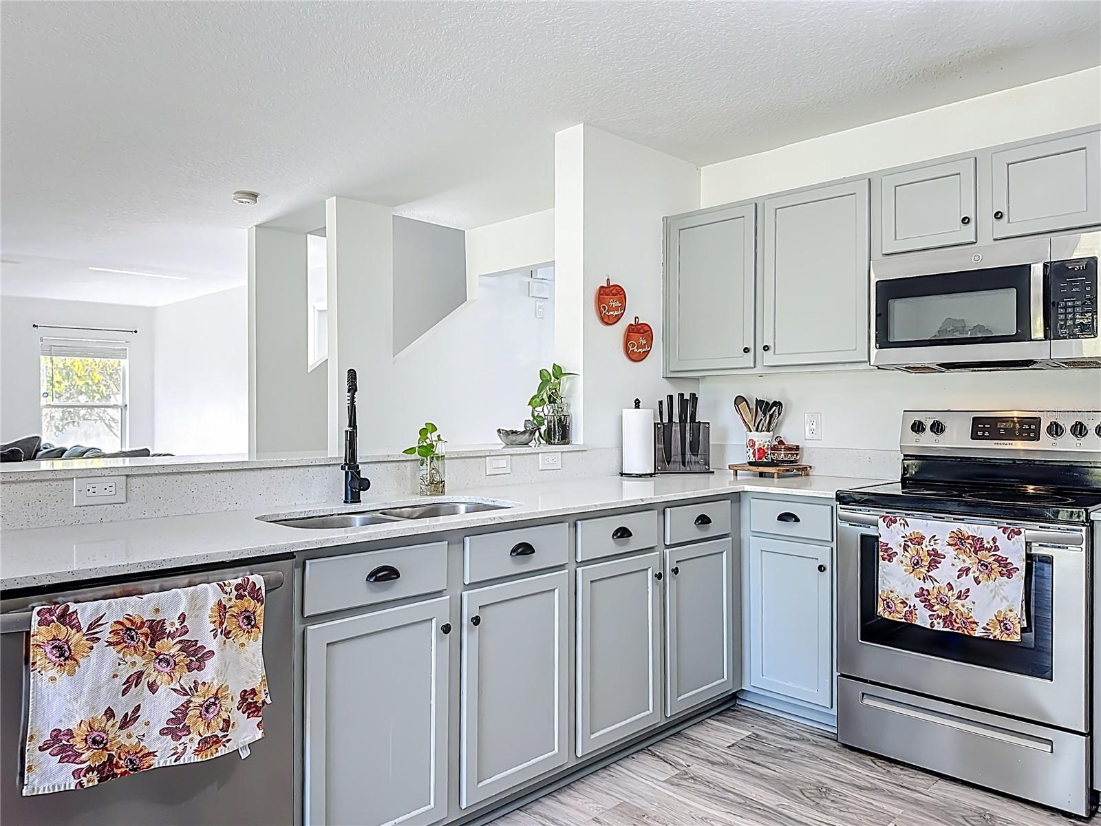 WINDROSE/SOUTHMEADOWUN 02 - Residential Lease