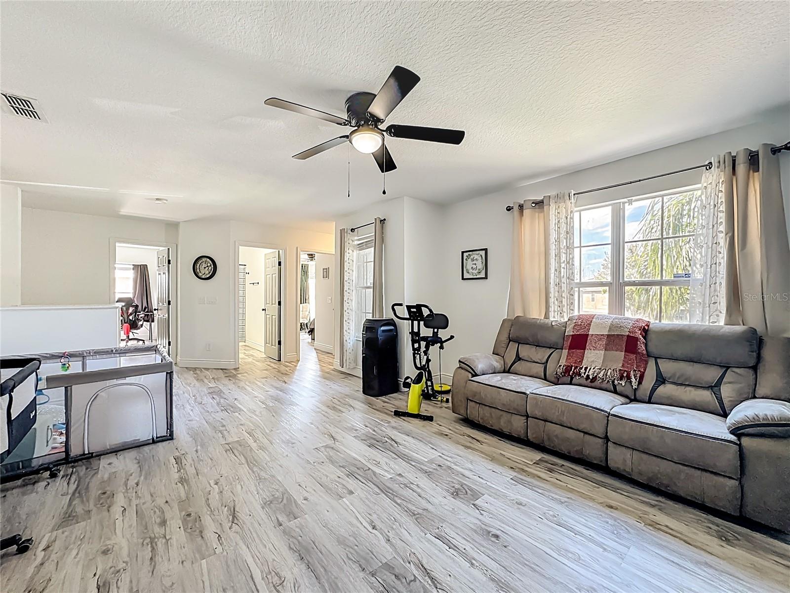 WINDROSE/SOUTHMEADOWUN 02 - Residential Lease