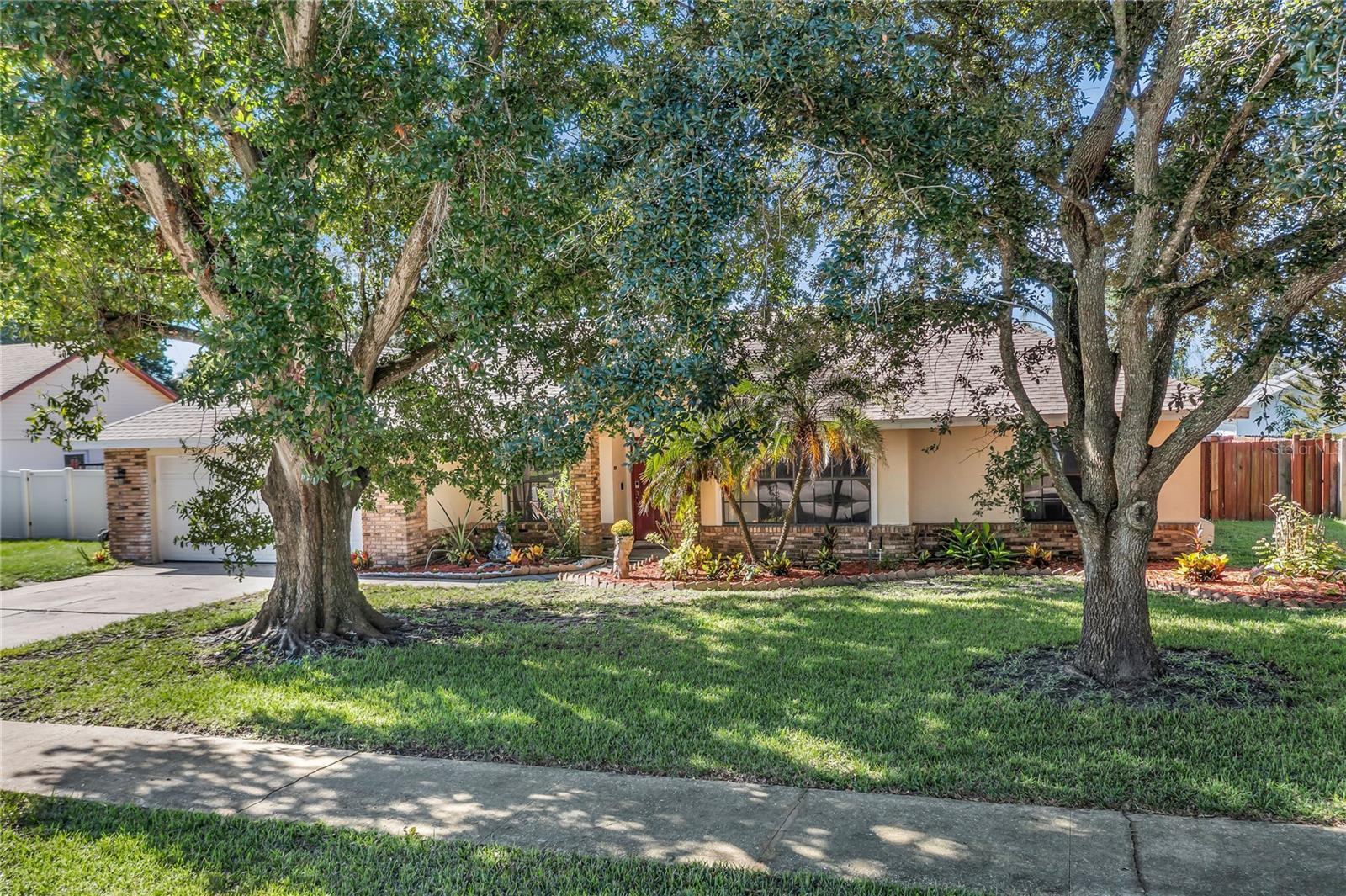 1553 SPRING RIDGE CIRCLE