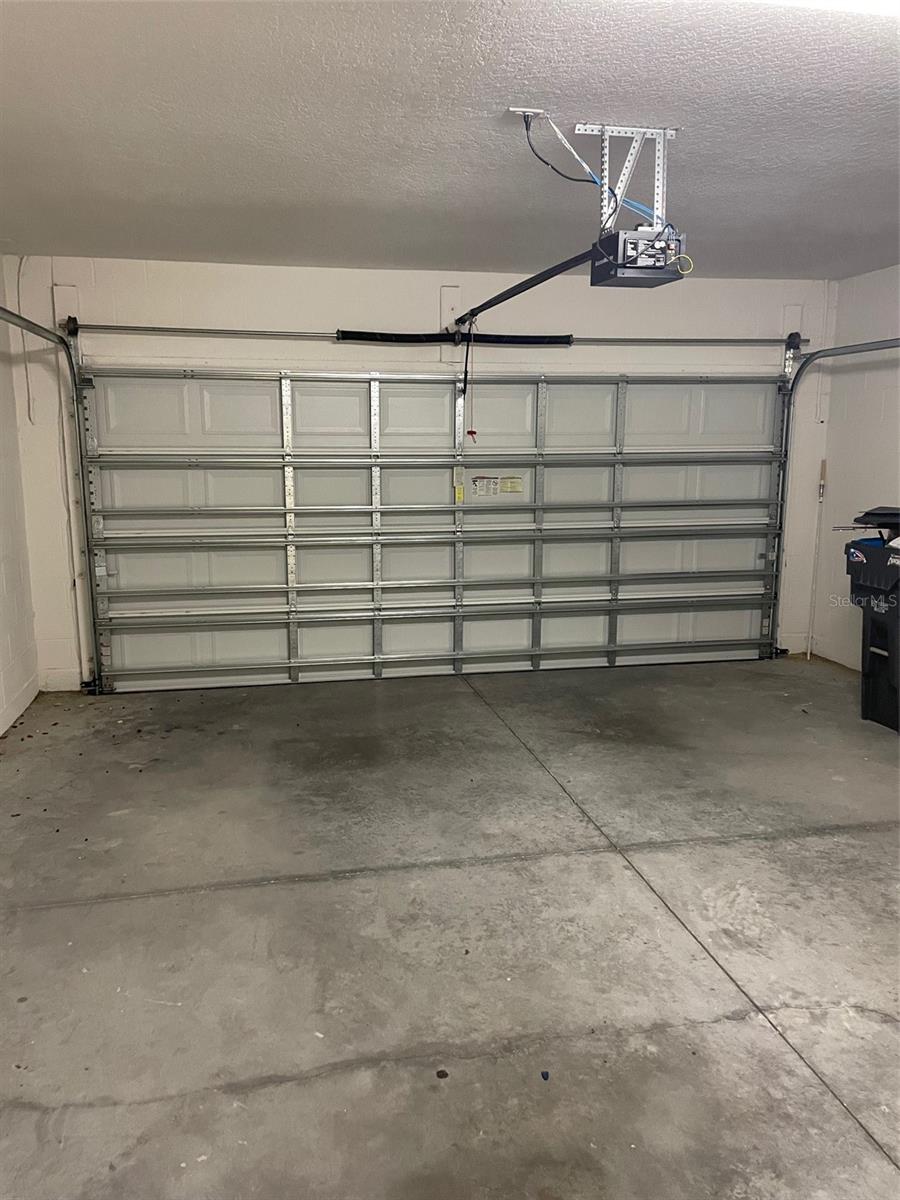 LAUREL ESTATES - Residential Lease