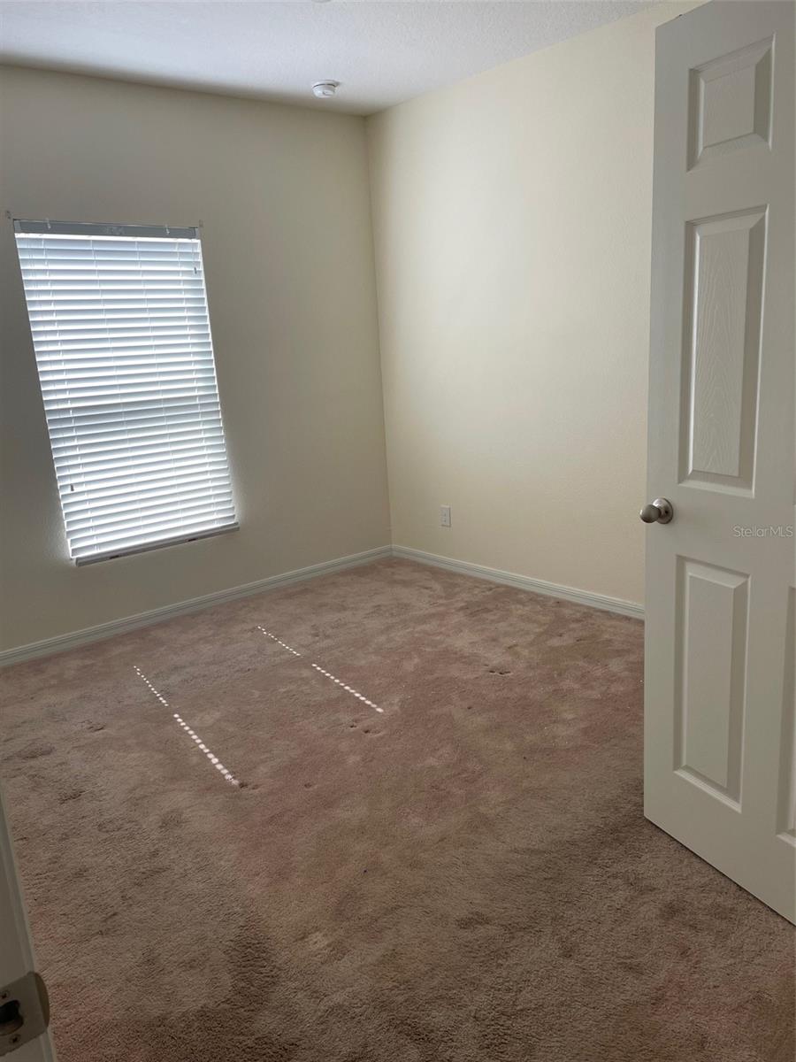 LAUREL ESTATES - Residential Lease