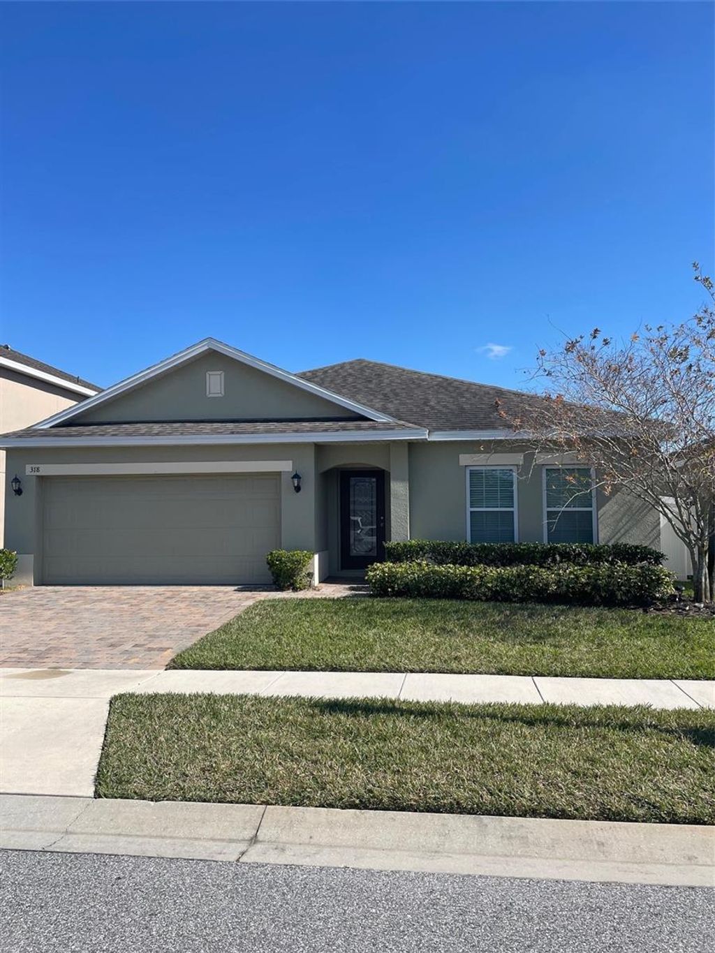 Photo of 318 Ardmore Street, Davenport, FL 33897 (MLS # L4959710)