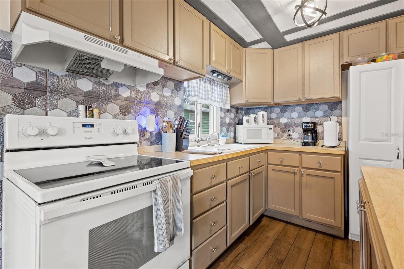 LONE OAK ADD - Residential Lease