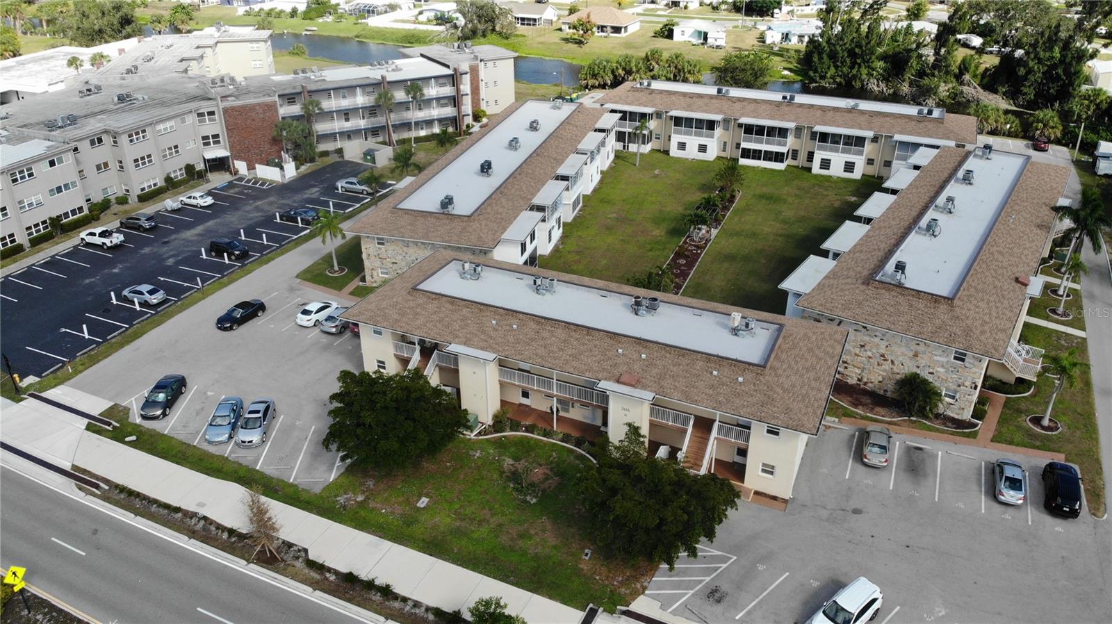 PLAZA VIEW APTS CONDO UN 03 - Residential