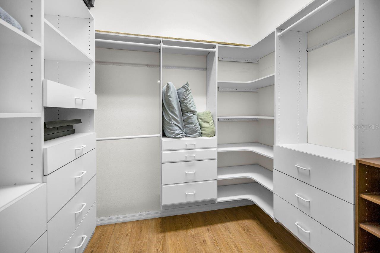 PINELLAS FARMS - Residential