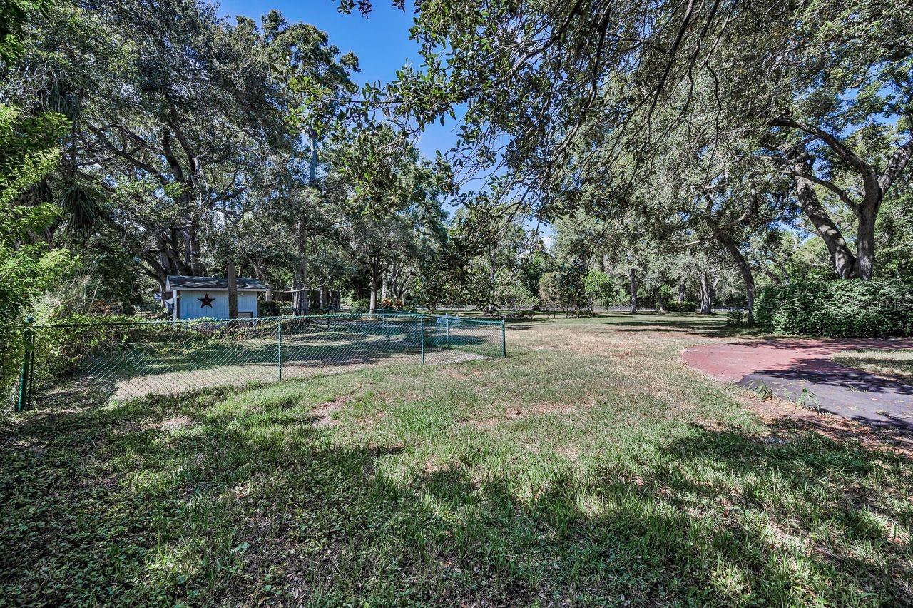 PINELLAS FARMS - Residential