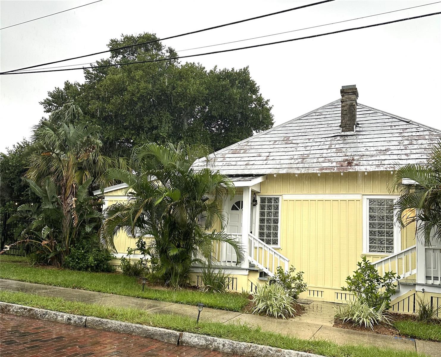 Apartment is part of a Cottage style one story Triplex located in Downtown Tarpon Springs, called Hibiscus Garden Apartments. This is
Apartment #1, is the largest unit with (2) bedrooms & (1) bath that is very spacious with high ceilings, nice floor plan and tremendous
location. The Triplex is walking distance, within minutes to historical Downtown Tarpon Springs full of shops & restaurants, plus
library, City buildings, & more. Also walk to the beautiful Craig's Park that features manatee's during season & kayaking out to the Gulf.
Beautiful area that also is a short drive to the Famous Sponge Docks that feature working fisherman & boats along the water.
The Apartment has laminated wood flooring & ceramic tile in both the bath & laundry areas. Nice kitchen with attractive cabinets &
updated appliances, high ceiling that leads out to the cute porch that has been converted to a spacious laundry area with washer &
dryer for convenience. The huge Living/Dining area has original wood beaded ceiling & is the central area for your entertainment.
Master Bedroom also has beaded ceiling plus large closet & lots of light for the windows. The 2nd bedroom/Study is off the front
of home & Living Room, set up to be a work area, study or separate family room. Could be converted to a quest room also.
The Hibiscus Garden Apartments are located in a great central area that is near lots of great cities along the coast, football games in
Tampa, beautiful Fred Howard Beach, & so much more.
The Apartment could be attractively furnished which would change the monthly rent to $1850.00. Owner would like a (1) year lease,
but, if furnished would consider a 6 month lease.
