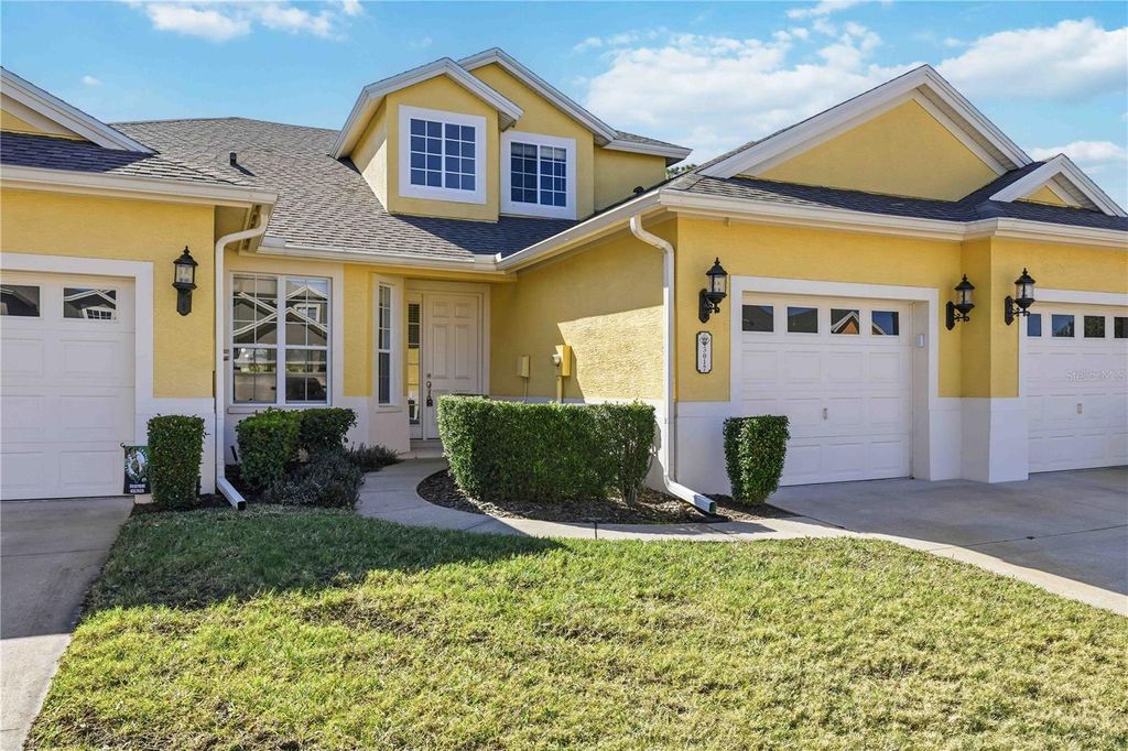 Photo of 3017 Mission Lakes Drive #3017, Lakeland, FL 33803 (MLS # K4903111)