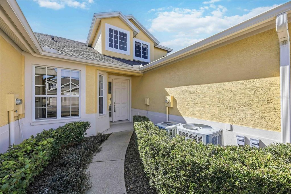 Photo of 3017 Mission Lakes Drive #3017, Lakeland, FL 33803 (MLS # K4903111)