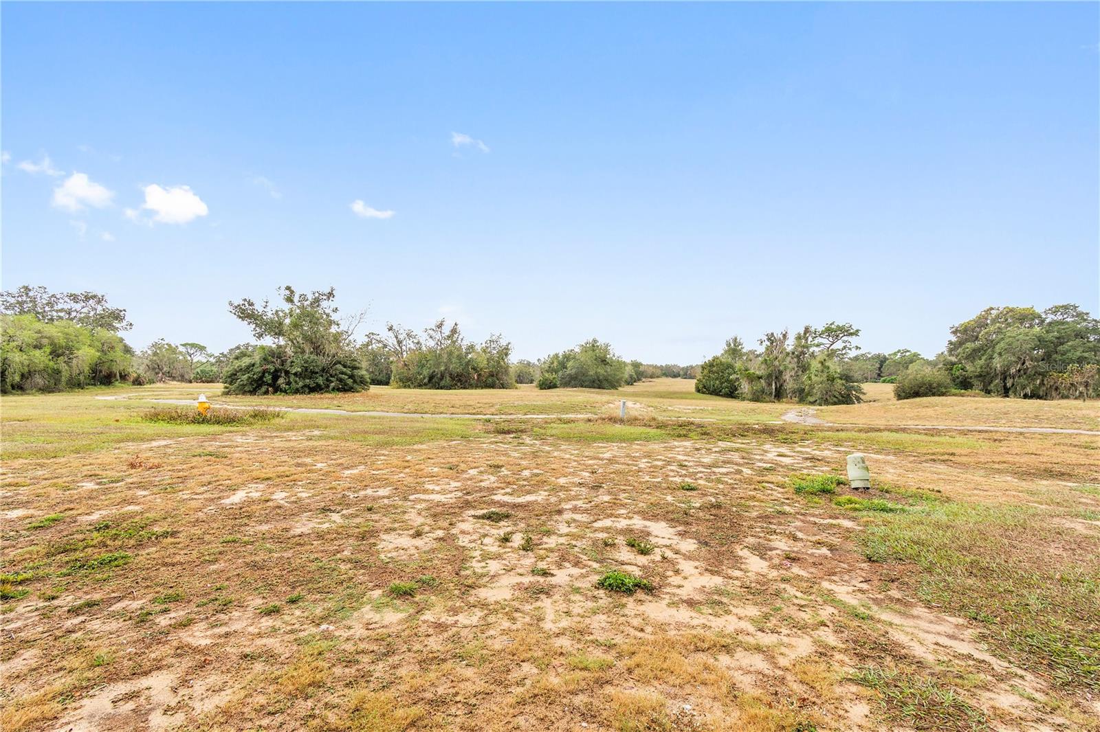 GRENELEFE CONDO CORNER LAKE EAST - Residential