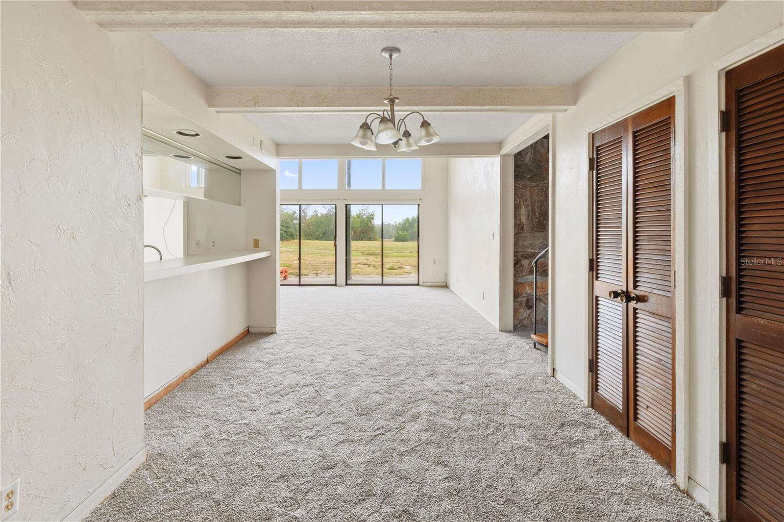 GRENELEFE CONDO CORNER LAKE EAST - Residential