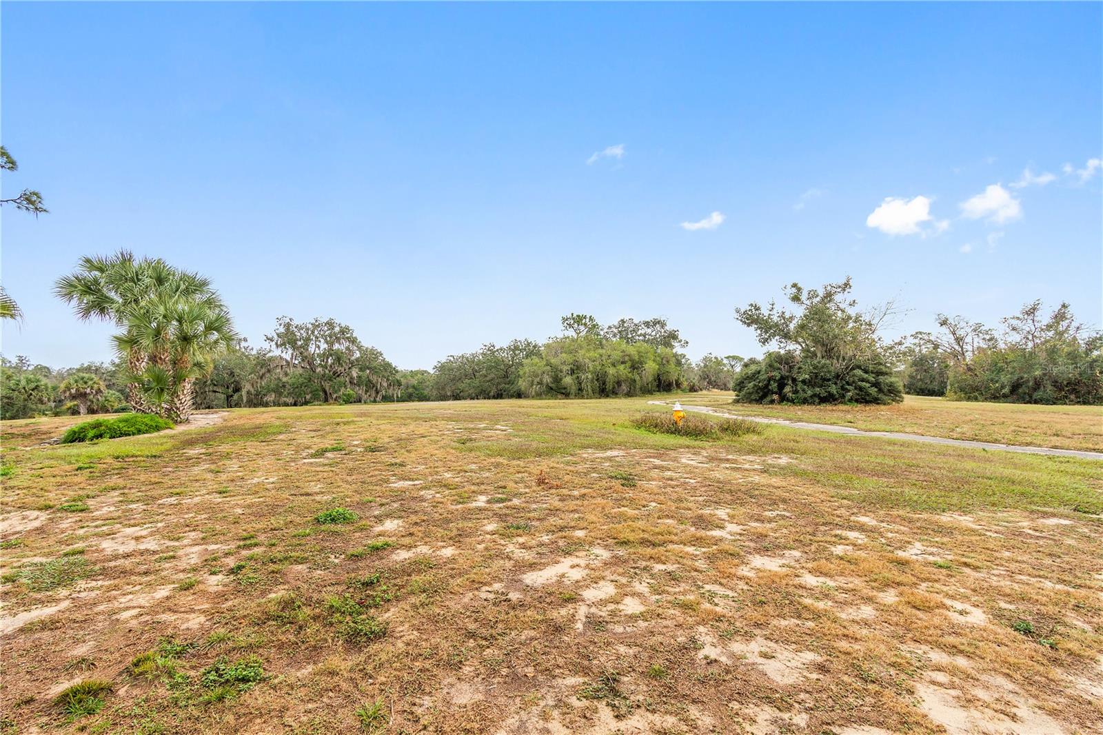 GRENELEFE CONDO CORNER LAKE EAST - Residential