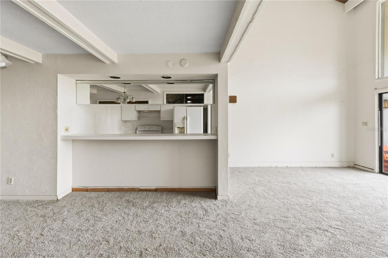 GRENELEFE CONDO CORNER LAKE EAST - Residential