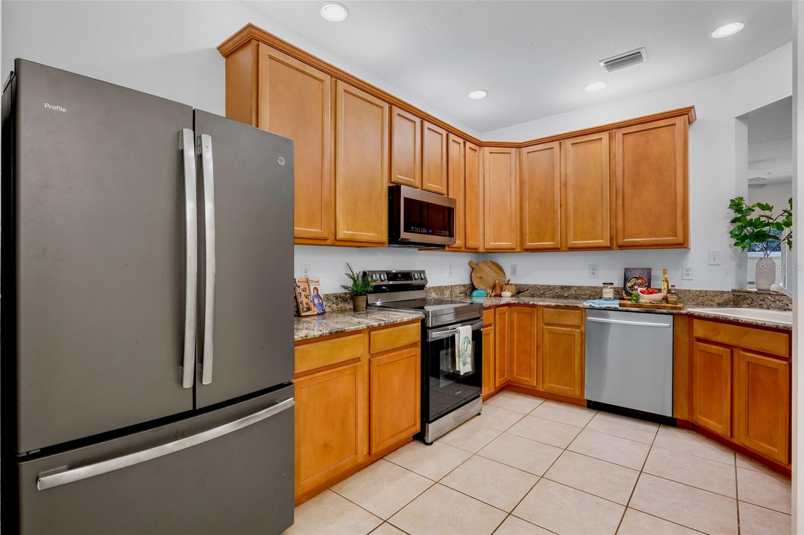 3811 PARKRIDGE CIRCLE 2-104