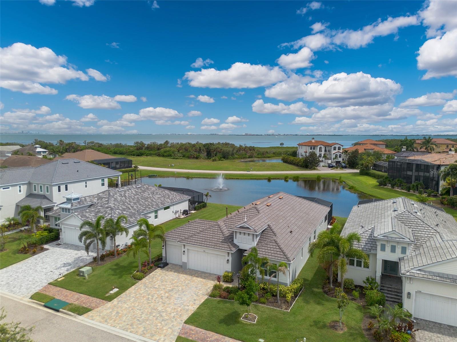 5504 TITLE ROW DRIVE