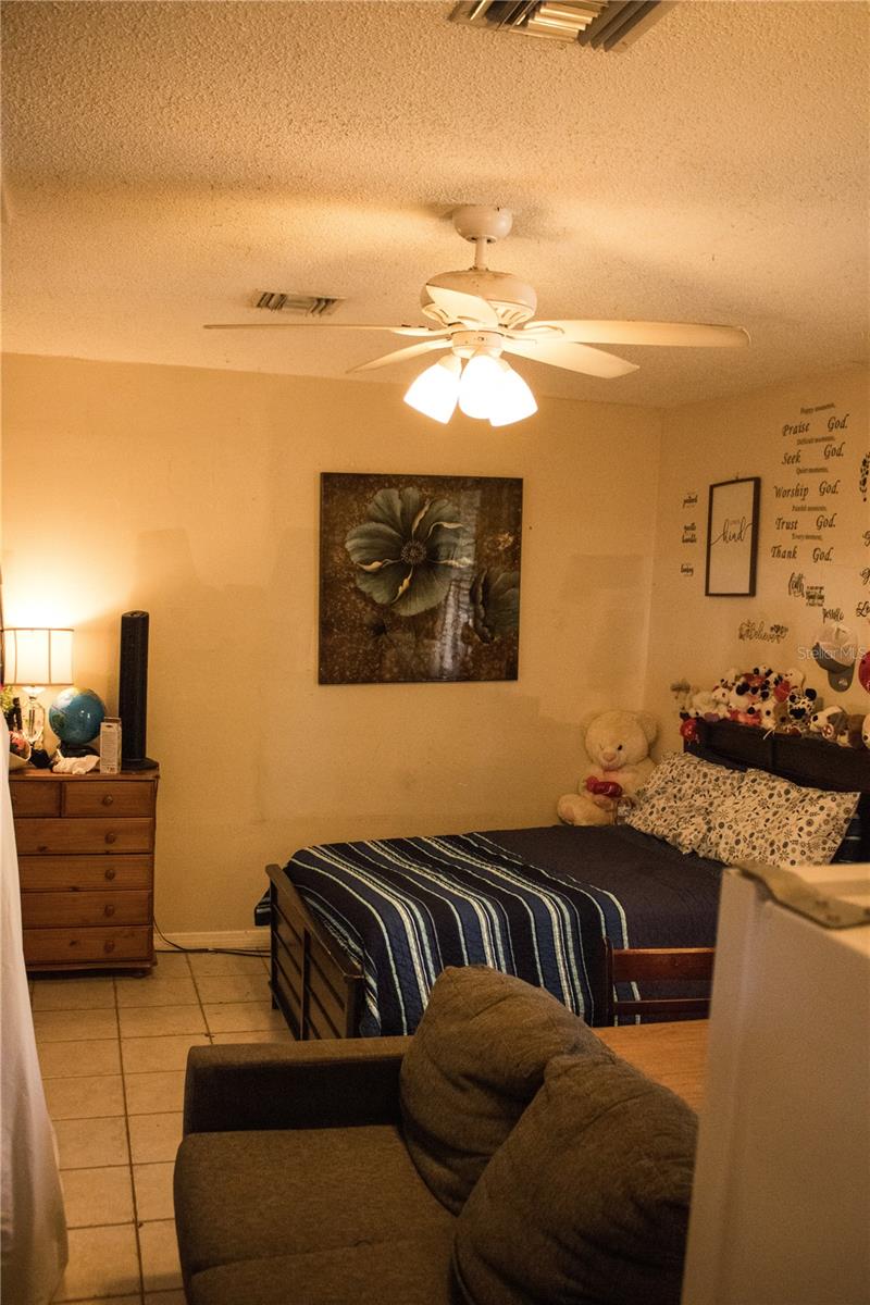 ACREAGE & UNREC - Residential