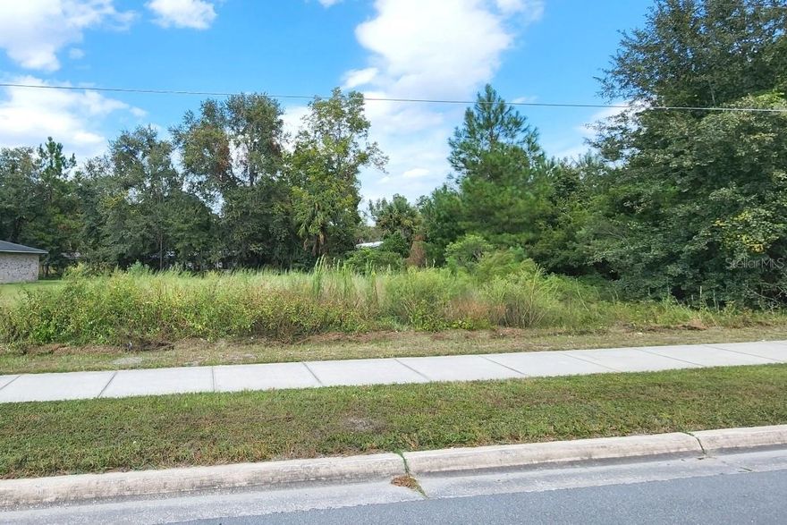 Vacant lot in the heart of Lake City. Located near shopping and dining. AGENTS: Please read the MLS for instructions on submitting an offer.