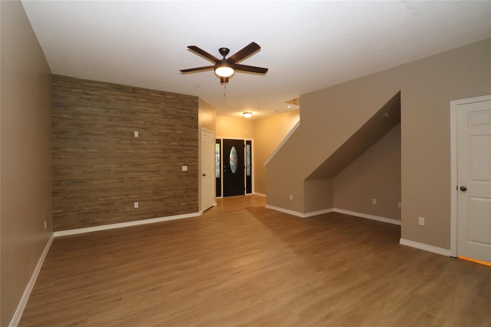 WEKIVA PARK TWNHMS - Residential Lease