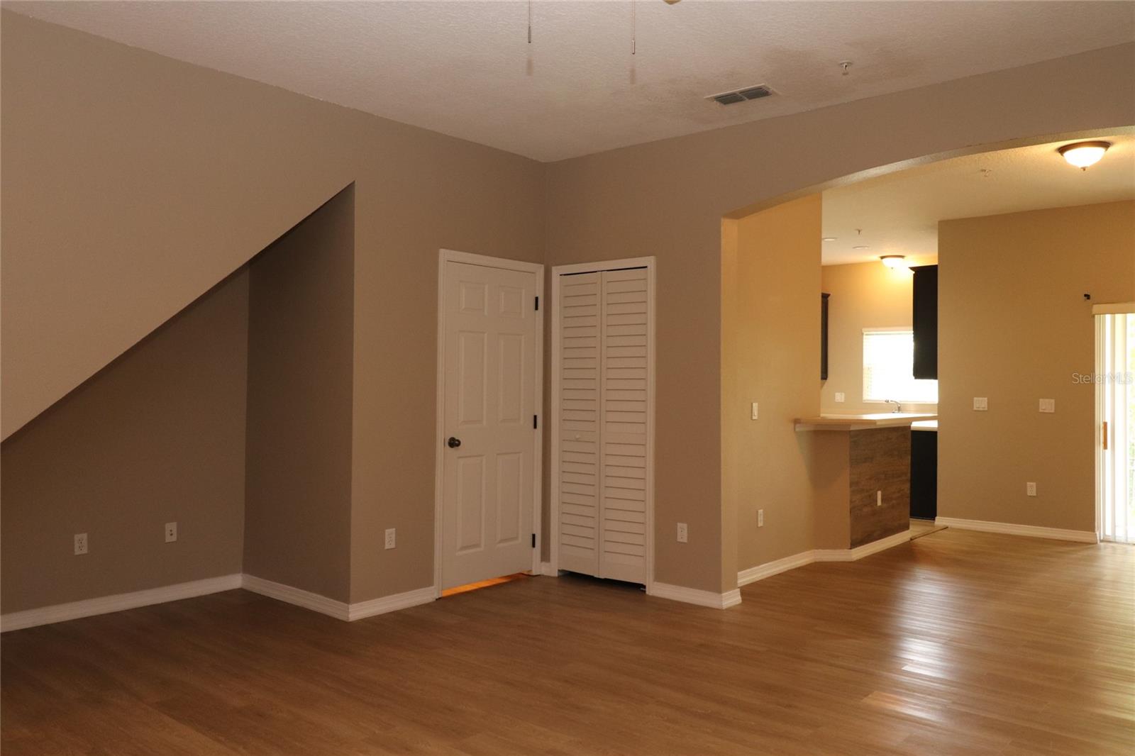 WEKIVA PARK TWNHMS - Residential Lease