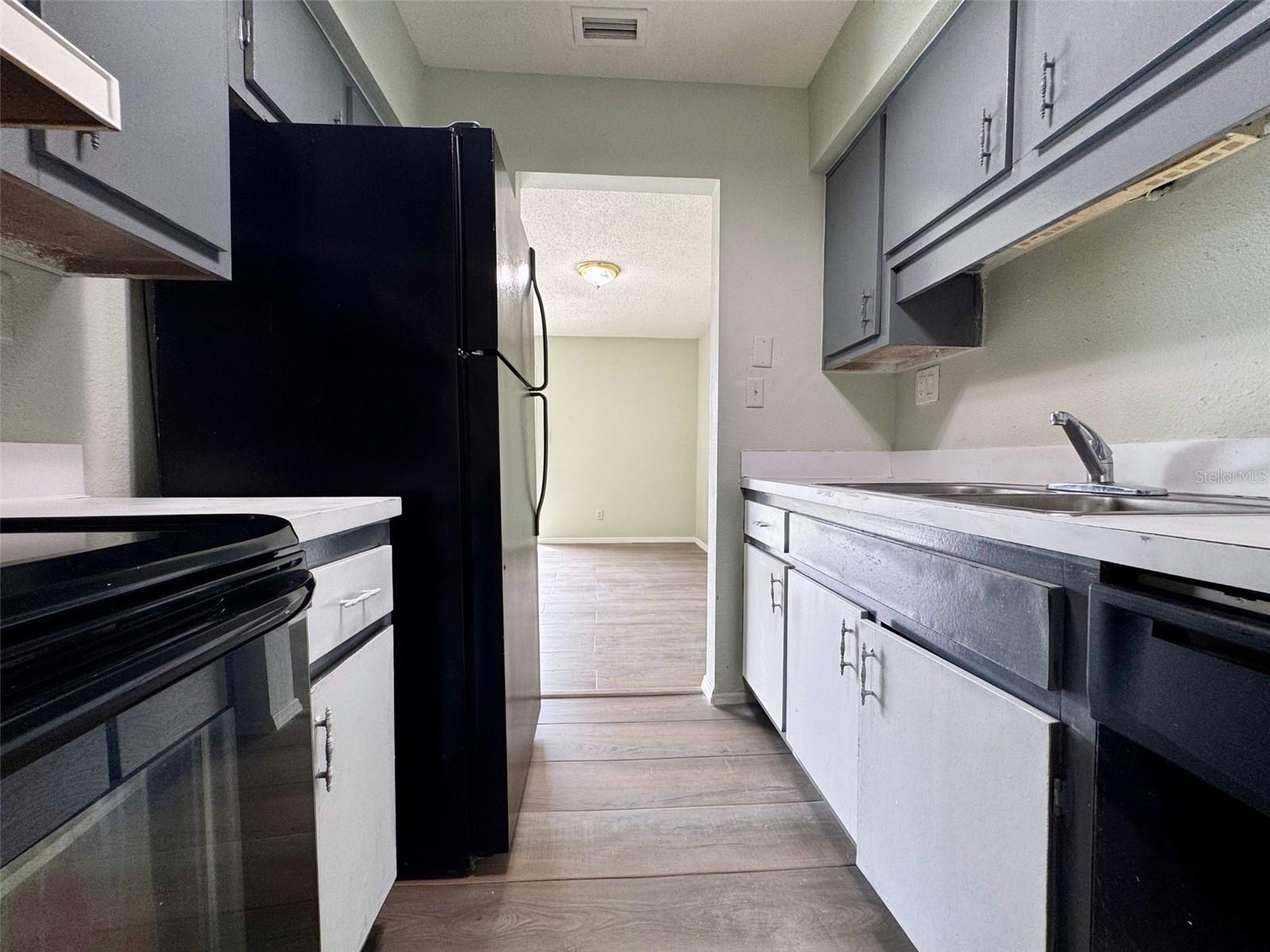 THE COLONIES CONDO - Residential