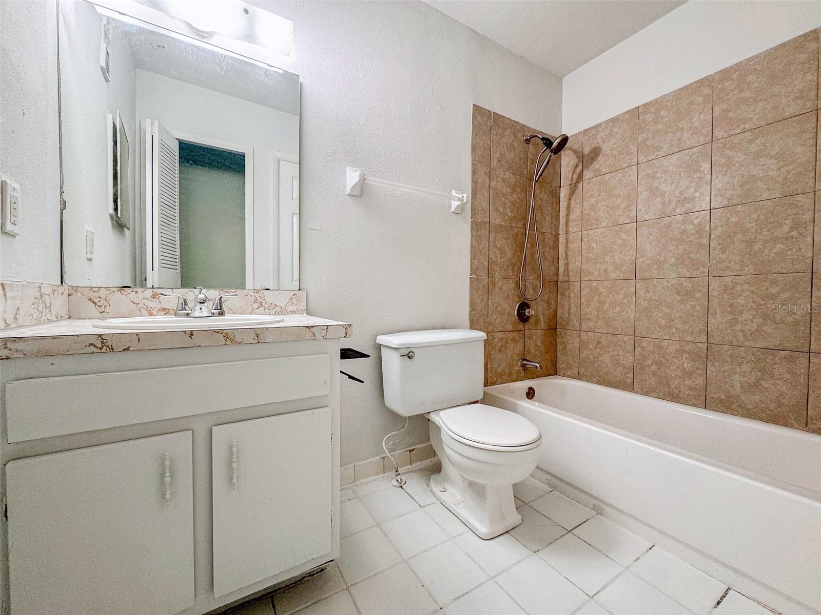 THE COLONIES CONDO - Residential