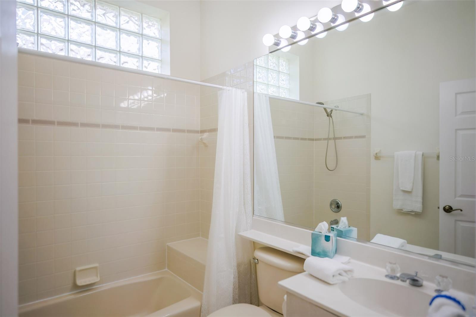 ROSEDALE 11 - Residential