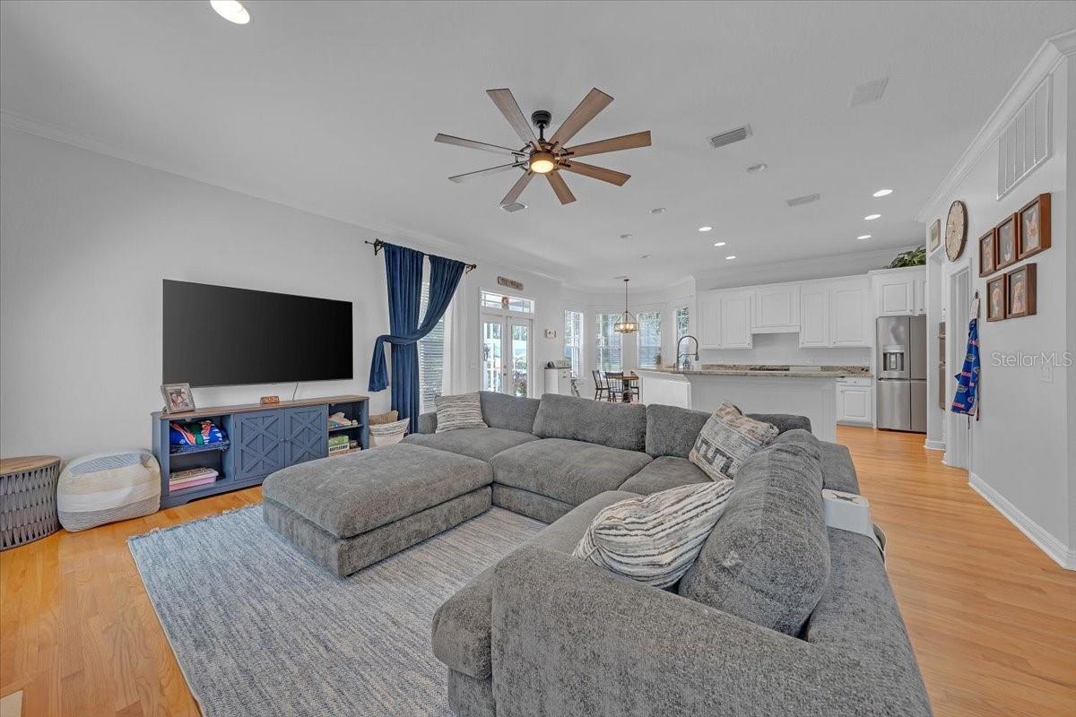 FISH HAWK TRAILS - Residential