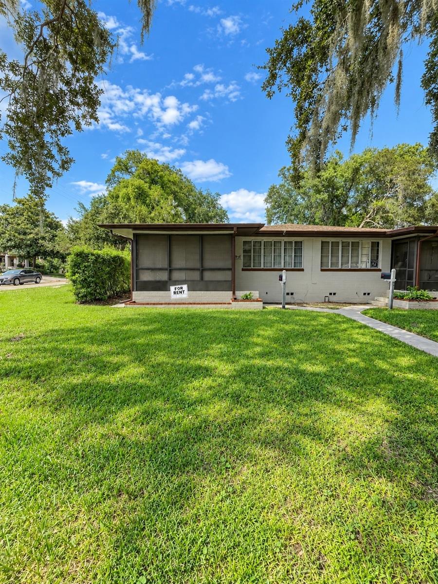 Photo of 701 Palmer Street, Orlando, FL 32801 (MLS # O6443233)