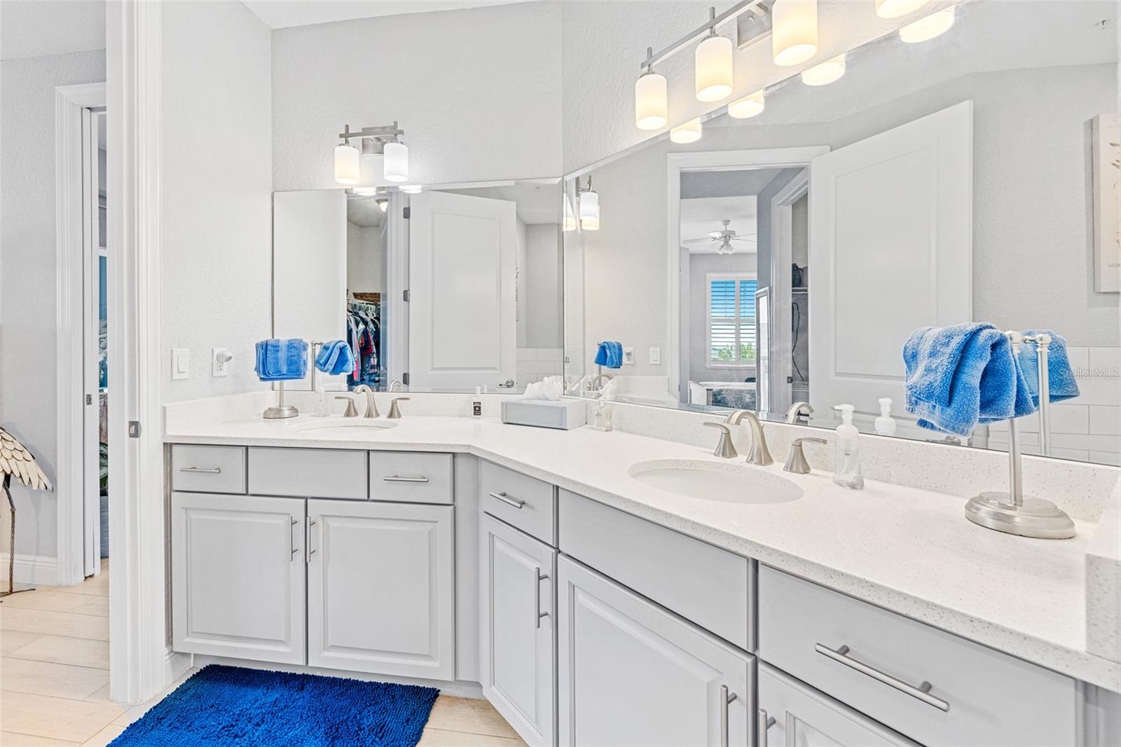 RIVERWALK/CORONADO ISLAND BLDG - Residential