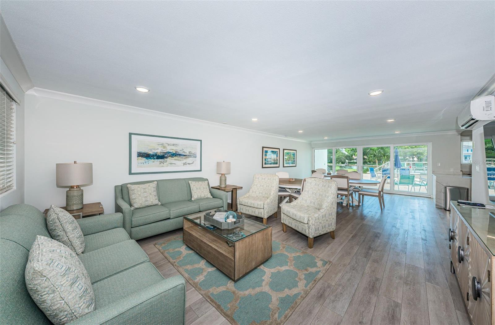 BRIGHTWATERS TOWER OF SNELL ISLE - Residential