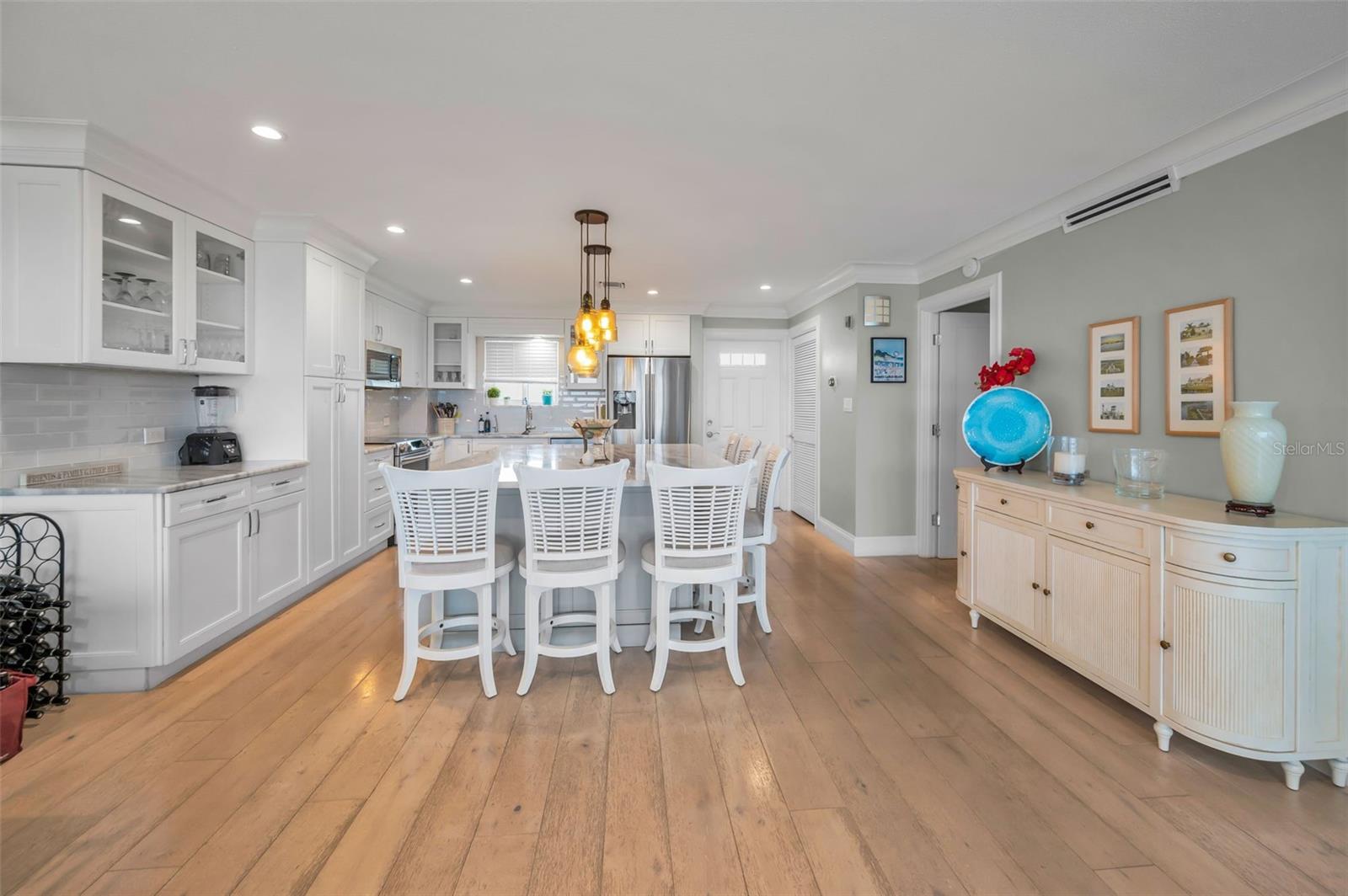 BRIGHTWATERS TOWER OF SNELL ISLE - Residential