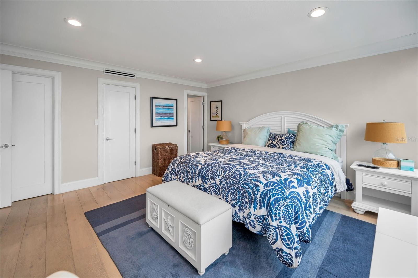 BRIGHTWATERS TOWER OF SNELL ISLE - Residential